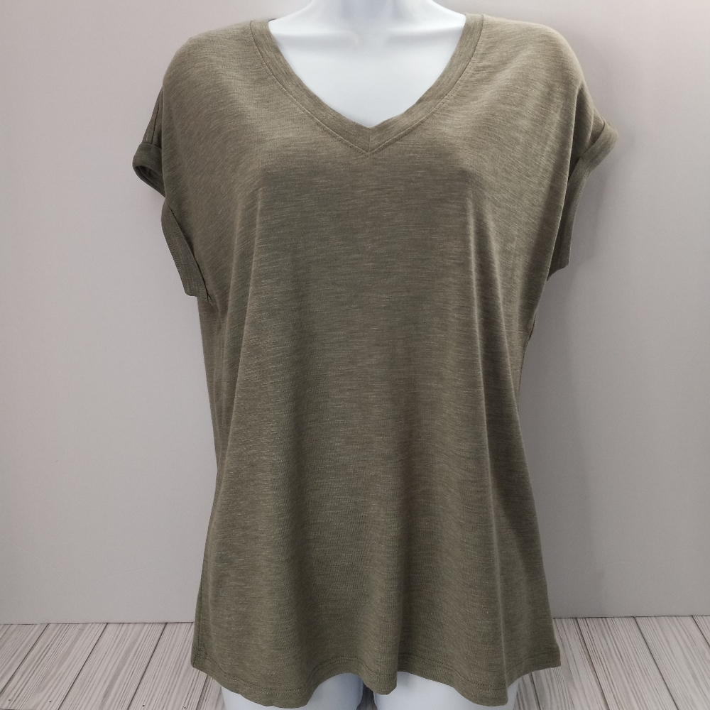 Jessica Simpson Womens Vneck Knit Top Size Small Olive Green